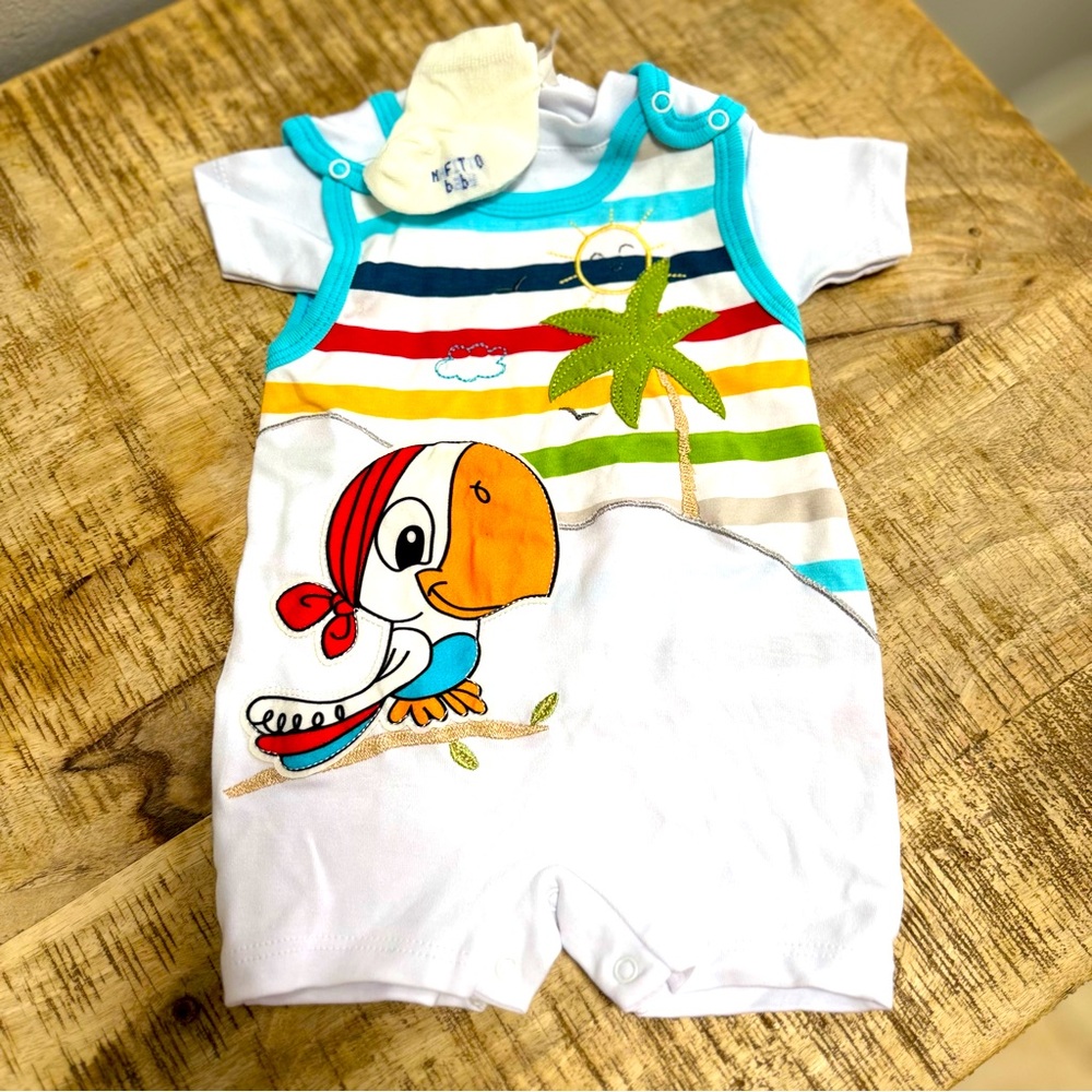 Colorful Striped Baby Romper with Parrot and Plam tree and Sun Design.with socks